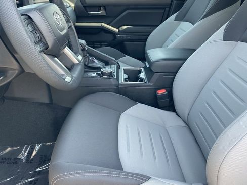 Used 2025 Toyota Tacoma TRD Off-Road image 11