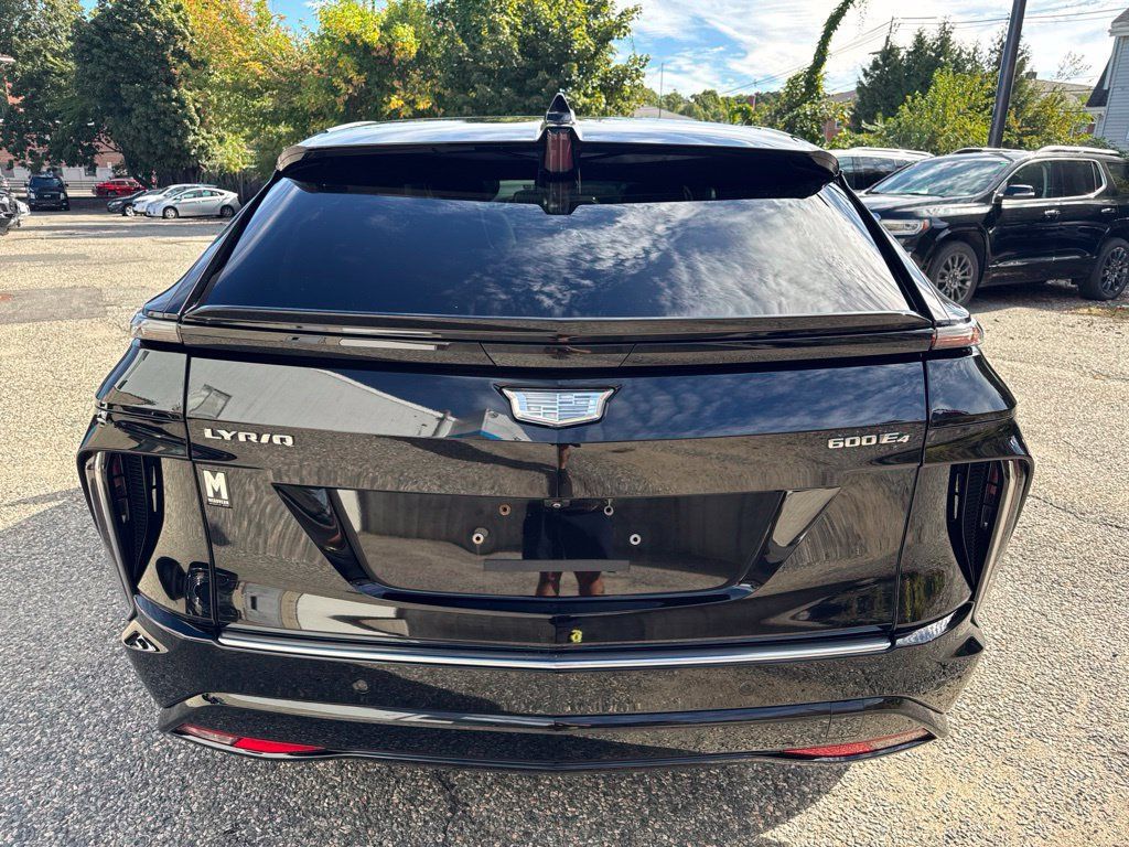 Used 2024 Cadillac Lyriq Tech w/ Driver Assist Package AWD/4WD image 5