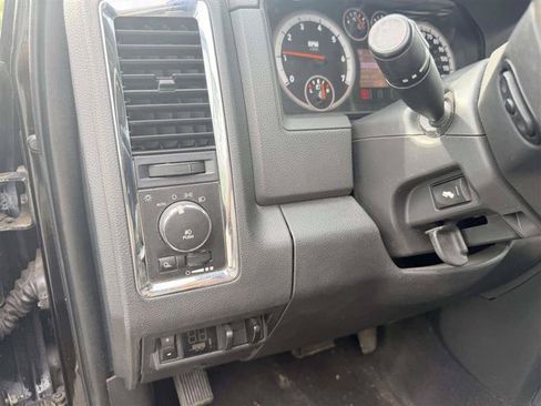 Used 2011 RAM 1500 Laramie AWD/4WD image 36