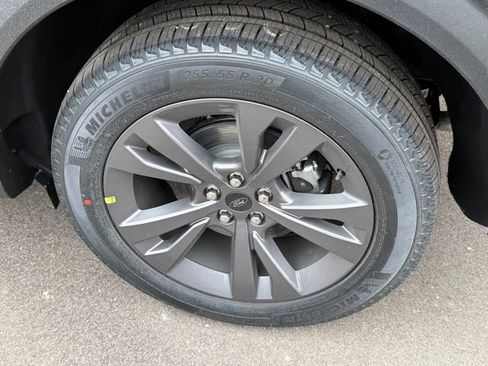 New 2026 Ford Explorer Active w/ Active Comfort Package image 10