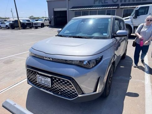 Used 2024 Kia Soul EX FWD image 1