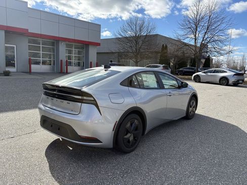 New 2026 Toyota Prius Plug-In Hybrid image 5