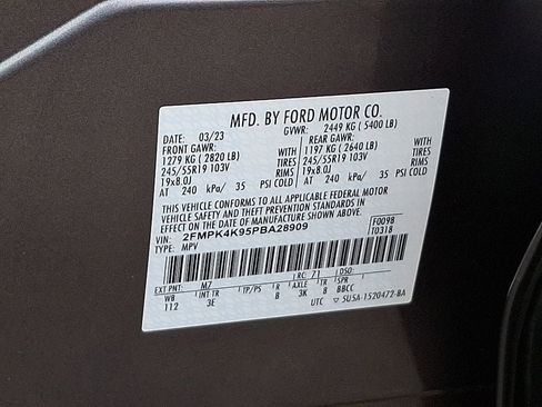 Certified 2023 Ford Edge Titanium AWD/4WD image 28