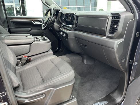 Used 2024 Chevrolet Silverado 1500 LT AWD/4WD image 14