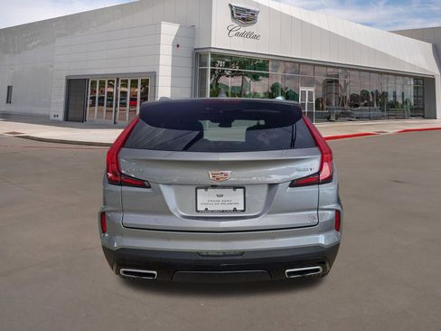 Used 2024 Cadillac XT4 Premium Luxury FWD image 5