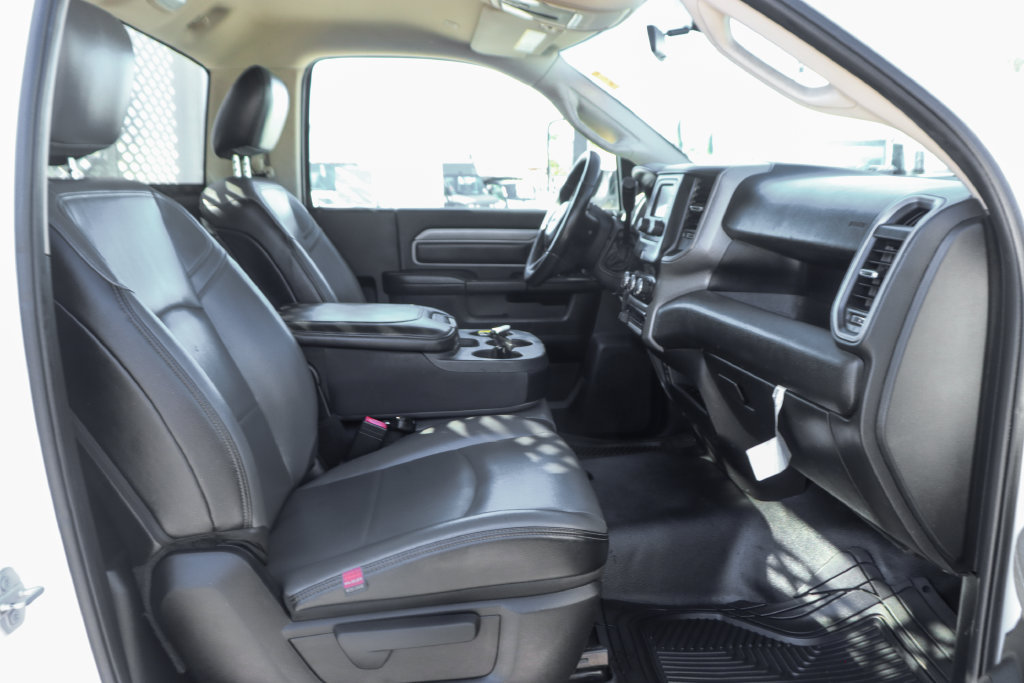 Used 2019 RAM 5500 Tradesman RWD image 32