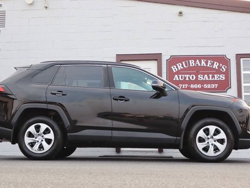 Used 2021 Toyota RAV4 LE AWD/4WD image 7