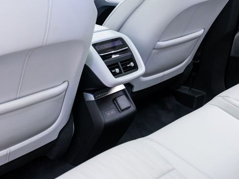 Used 2024 Cadillac Lyriq Sport image 19