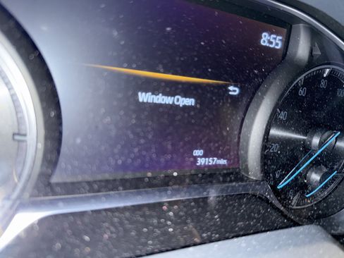 Used 2023 Toyota Venza Nightshade image 5