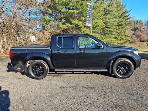 Used 2018 Nissan Frontier SV w/ Value Truck Package image 7