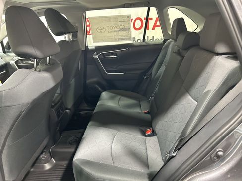 Used 2025 Toyota RAV4 XLE image 17