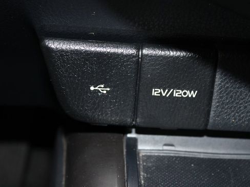 Used 2023 Toyota Camry SE image 39