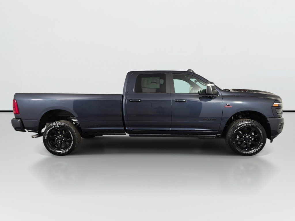 New 2026 RAM 2500 Laramie AWD/4WD image 3