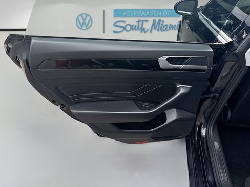 Used 2021 Volkswagen Arteon SE FWD image 24