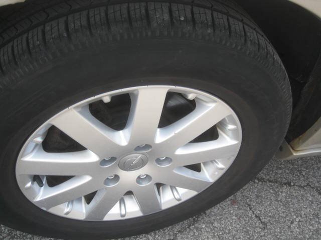 Used 2014 Chrysler Town & Country Touring FWD image 37