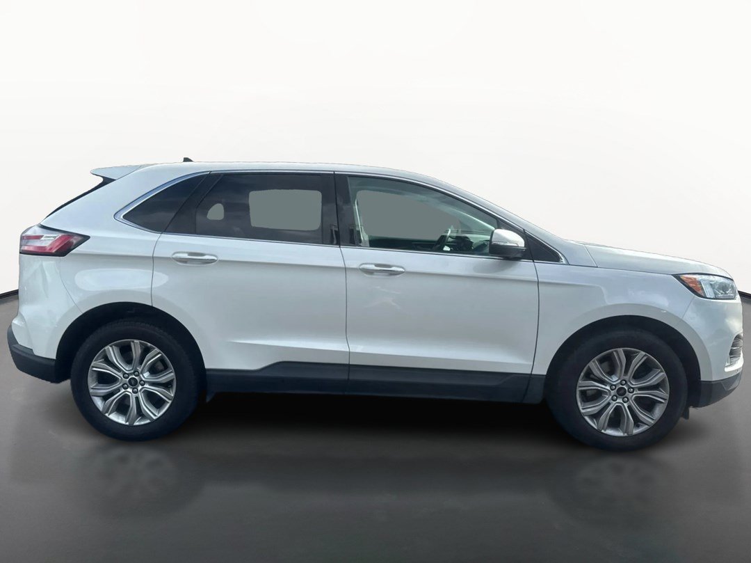 Used 2023 Ford Edge Titanium w/ Equipment Group 301A AWD/4WD image 2
