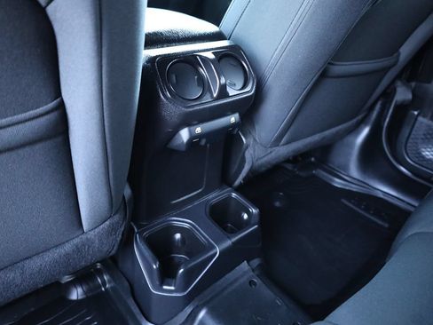 Used 2019 Jeep Wrangler Unlimited Sport AWD/4WD image 22