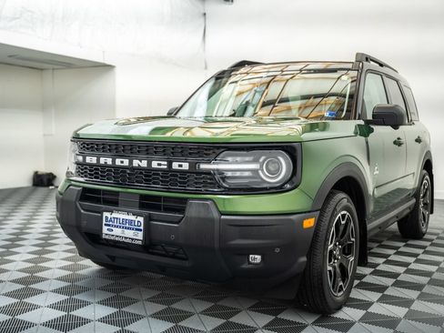 Certified 2025 Ford Bronco Sport Outer Banks w/ Outer Banks Tech Package+ AWD/4WD image 4