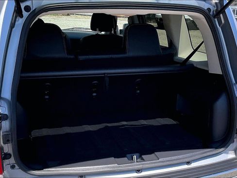 Used 2016 Jeep Patriot High Altitude AWD/4WD image 31