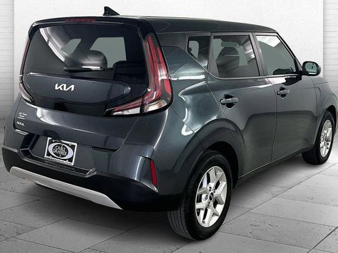 Used 2024 Kia Soul LX w/ Option Group 015 FWD image 5