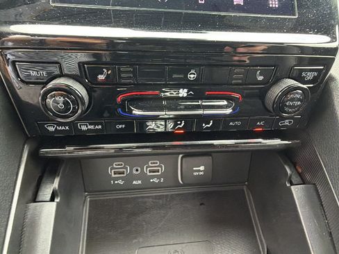 Used 2025 Jeep Grand Cherokee L Laredo AWD/4WD image 36