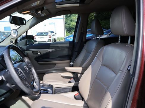 Used 2017 Honda Pilot EX-L image 11