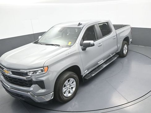 Used 2024 Chevrolet Silverado 1500 LT RWD image 46
