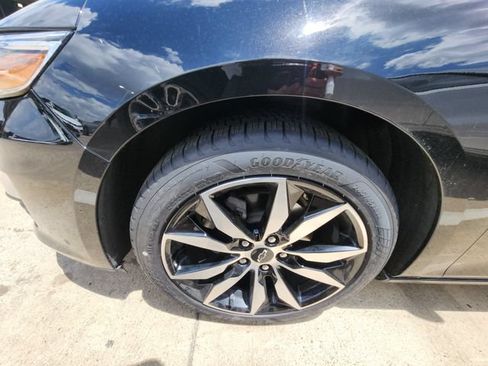 Used 2022 Chevrolet Malibu RS FWD image 9