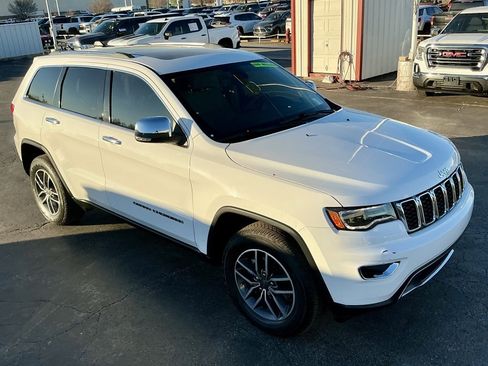 Used 2019 Jeep Grand Cherokee Limited w/ Luxury Group II image 4