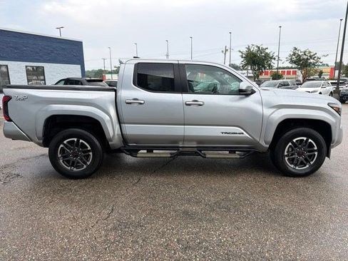 Used 2024 Toyota Tacoma TRD Sport RWD image 6