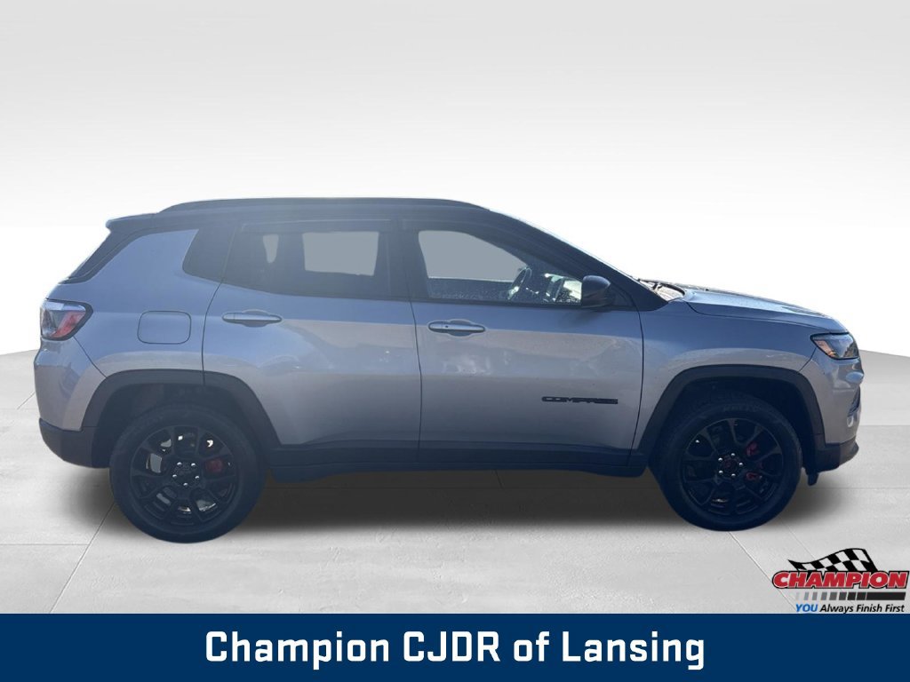 Used 2022 Jeep Compass Latitude w/ Convenience Group AWD/4WD image 9
