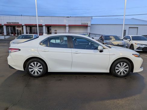 Certified 2020 Toyota Camry LE w/ Fleet Convenience Package image 8