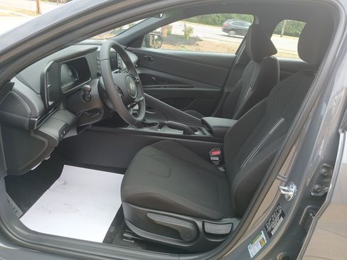 New 2025 Hyundai Elantra Sport w/ Cargo Package image 12
