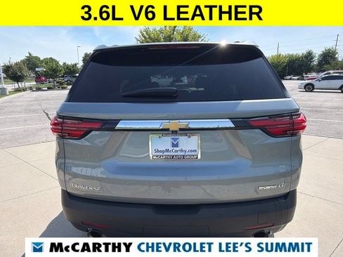 Used 2023 Chevrolet Traverse LT FWD image 13