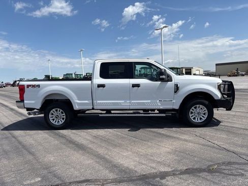 Used 2019 Ford F250 XLT w/ XLT Value Package image 4
