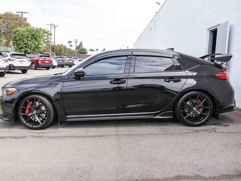 Used 2025 Honda Civic Type R image 9