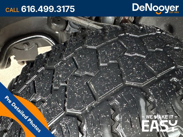 Used 2020 Chevrolet Silverado 2500 High Country w/ LPO, Dark Essentials Package AWD/4WD image 2