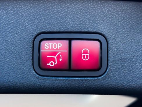 Used 2019 Mercedes-Benz GLS 450 4MATIC image 47