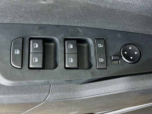 Used 2025 Kia Sportage LX FWD image 15