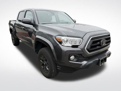 Used 2023 Toyota Tacoma SR5 AWD/4WD image 3