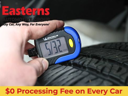 Used 2025 Jeep Wrangler Unlimited Sahara AWD/4WD image 26
