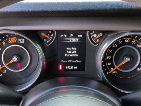 Used 2018 Jeep Wrangler Unlimited Sport AWD/4WD image 13