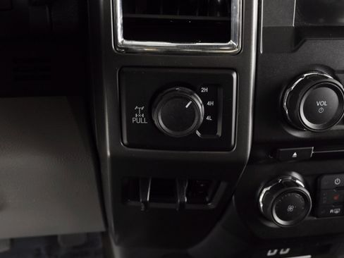 Used 2018 Ford F250 XLT w/ XLT Premium Package image 33