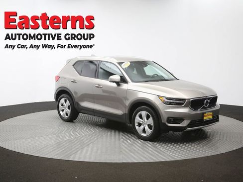 Used 2022 Volvo XC40 T4 Momentum FWD image 50