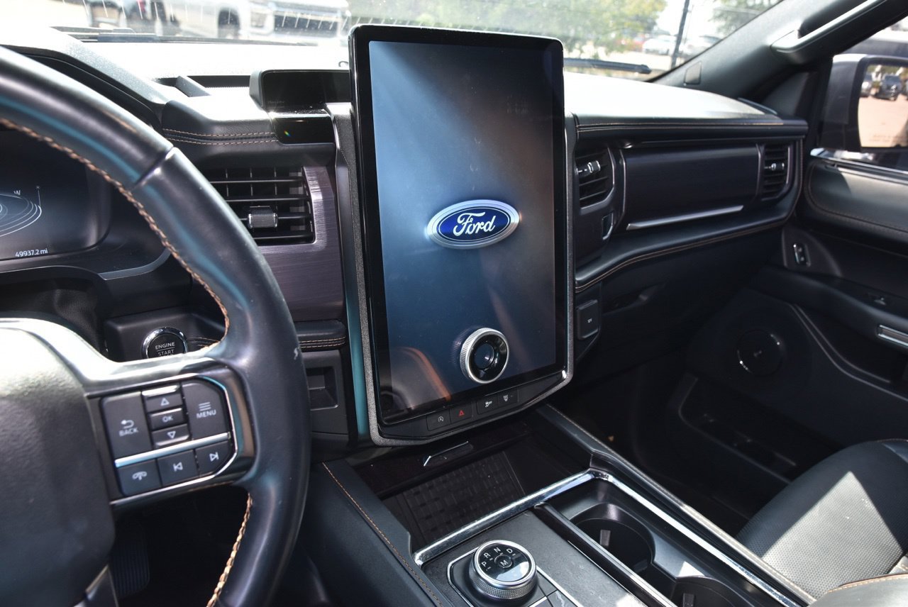 Used 2022 Ford Expedition Platinum RWD image 9