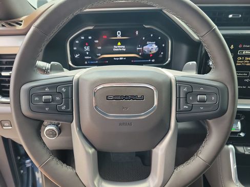 Used 2026 GMC Sierra 1500 Denali RWD image 18