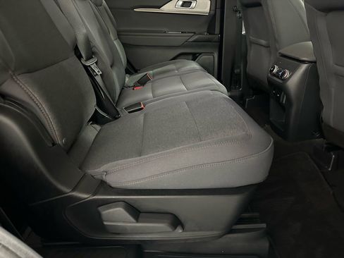 Used 2025 Ford Explorer Active image 50