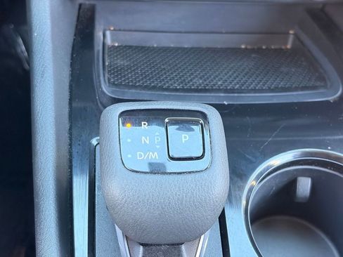 Used 2024 Nissan Rogue S FWD image 26
