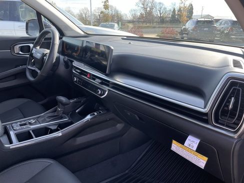 New 2026 Kia Sorento S w/ S Panoramic Sunroof Package image 32