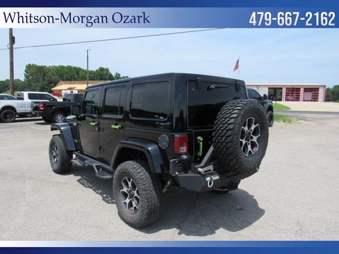 Used 2016 Jeep Wrangler Unlimited Rubicon AWD/4WD image 12